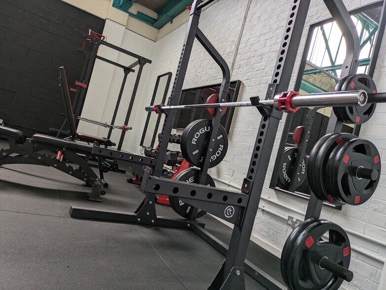 Victoria St, Oldham à louer - Photo de l’immeuble – Image 3 sur 25