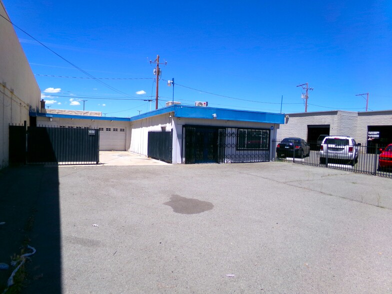 1125 E 4th St, Reno, NV à vendre - Photo de l’immeuble – Image 2 sur 8