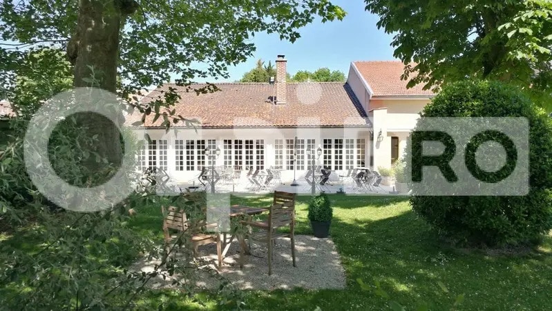 Local d'activités dans Sept-Saulx à vendre - Photo de l’immeuble – Image 1 sur 9