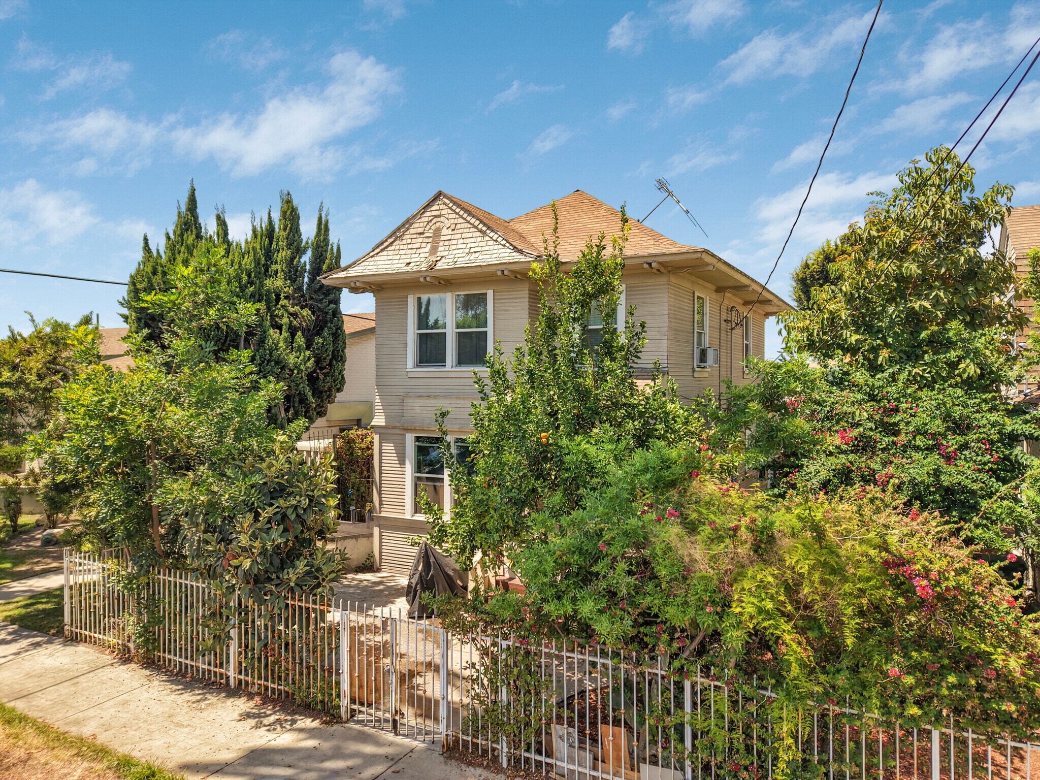 1711-1715 Toberman St, Los Angeles, CA à vendre Photo de l’immeuble– Image 1 sur 19