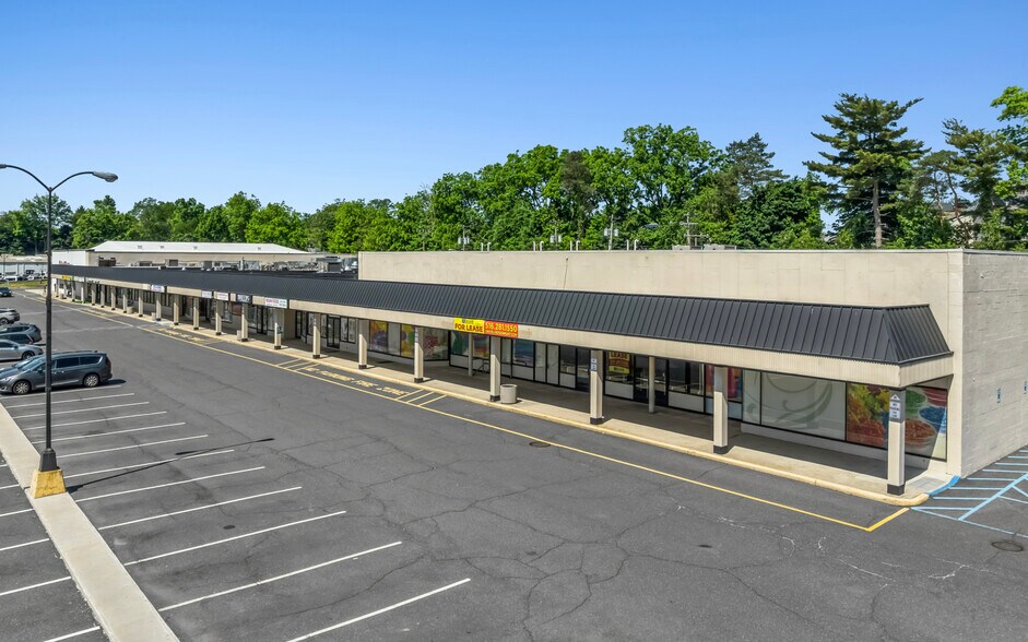 Rte 27, Woodbridge, NJ à louer - Photo de l’immeuble – Image 3 sur 17