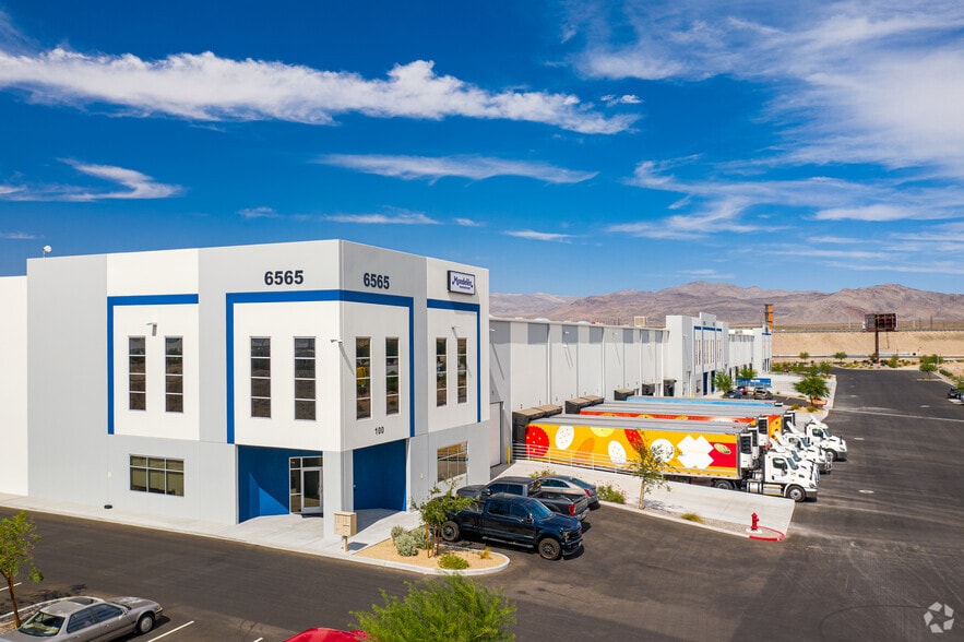 6565 Nascar St, Las Vegas, NV à louer - Photo principale – Image 1 sur 7