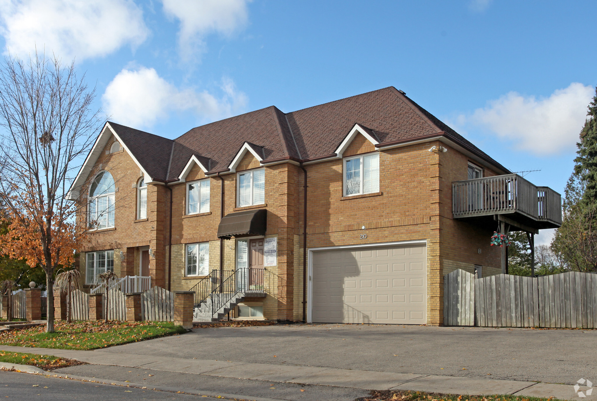 210 Jacey Anne Dr, Richmond Hill, ON à vendre Photo de l’immeuble– Image 1 sur 17