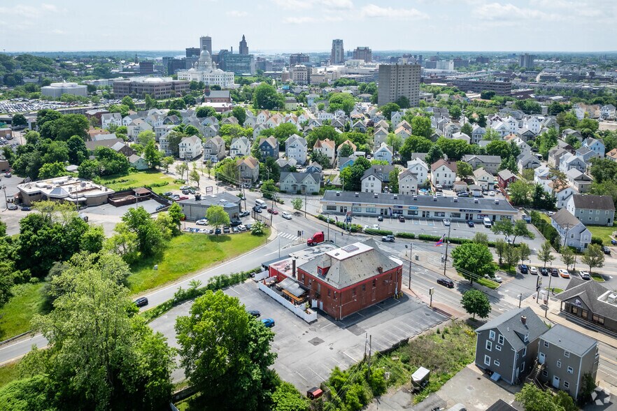 129-141 Douglas Ave, Providence, RI à vendre - Aérien – Image 3 sur 12