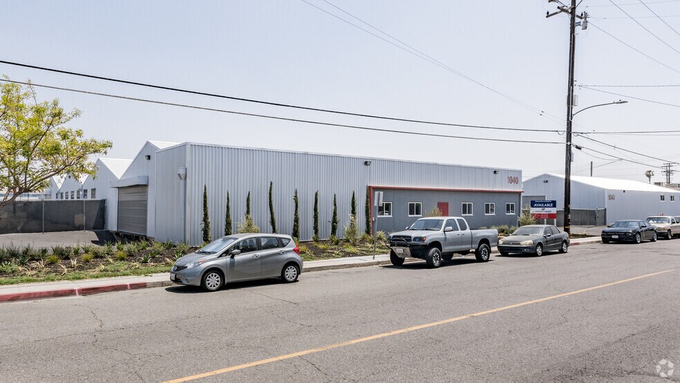 1040 N Olive St, Anaheim, CA à vendre - Photo de l’immeuble – Image 3 sur 5