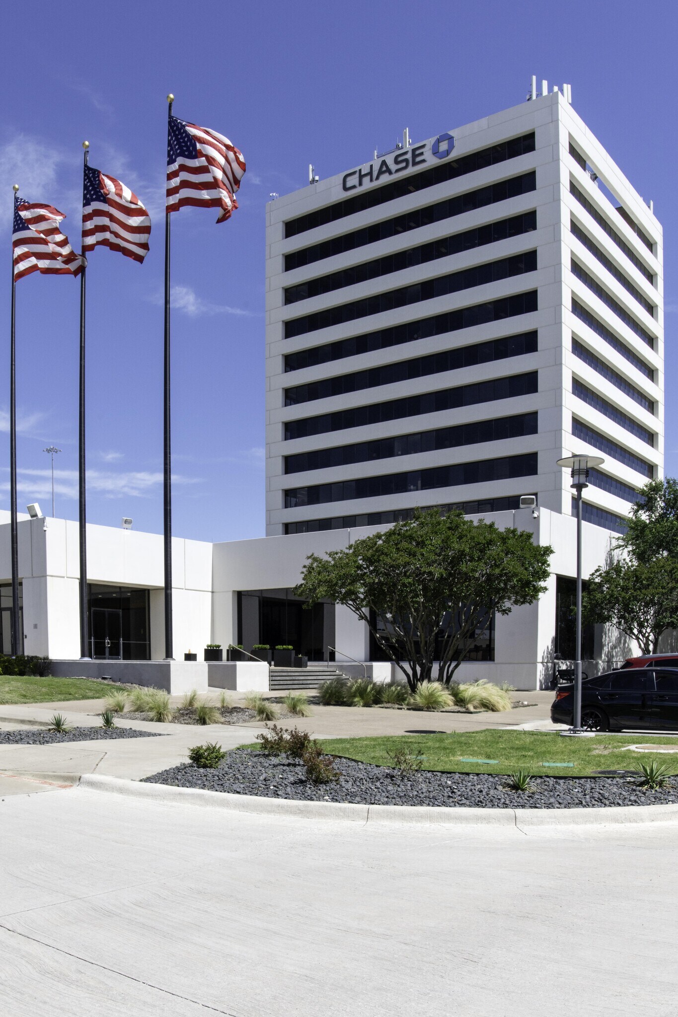 100 N Central Expy, Richardson, TX à louer Photo principale– Image 1 sur 22