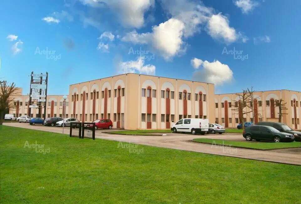 Bureau dans Dijon à louer Photo de l’immeuble– Image 1 sur 7