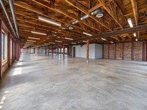 440 Seaton St, Los Angeles, CA à louer Photo intérieure– Image 2 sur 14