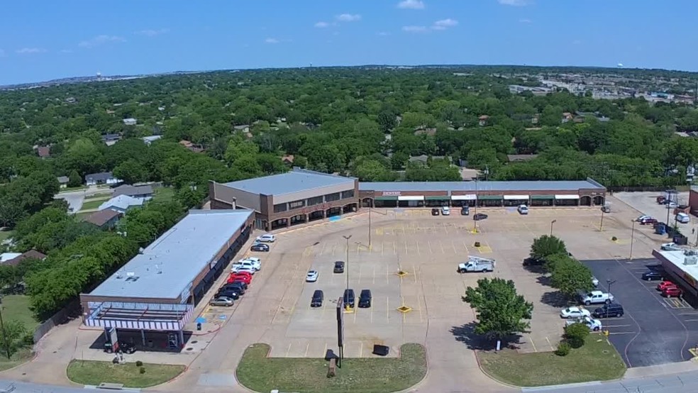 6531-6539 Watauga Rd, Watauga, TX à louer - Vidéo sur l’annonce professionnelle – Image 2 sur 19