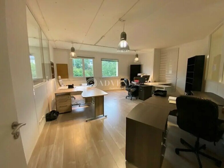 Bureau dans Villennes-sur-Seine à louer - Photo de l’immeuble – Image 1 sur 12