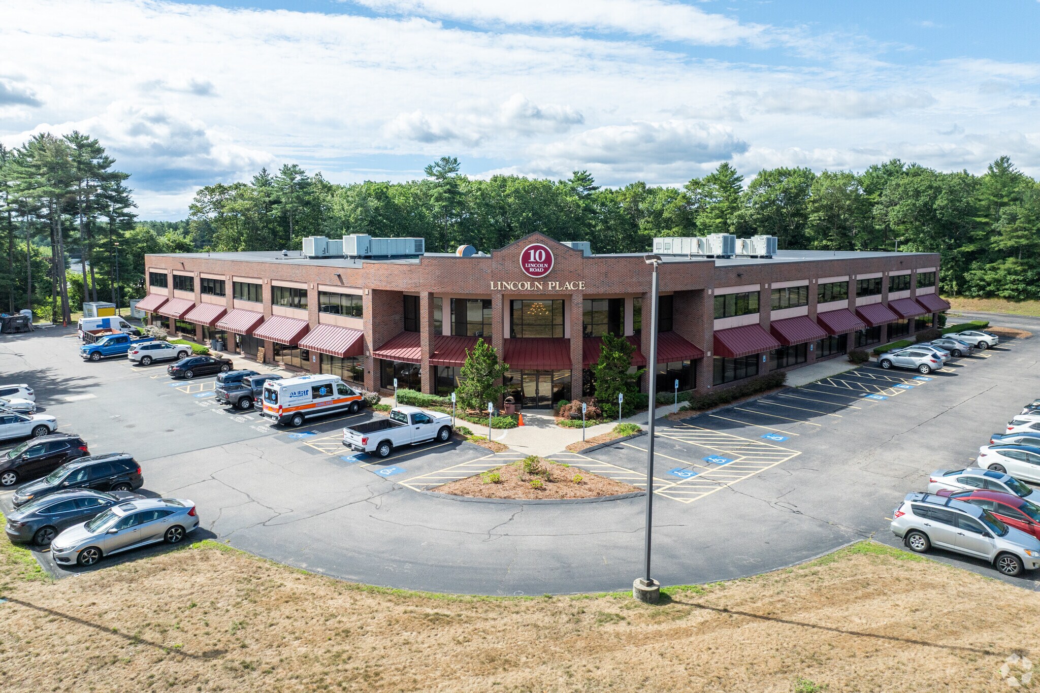 10 Lincoln Rd, Foxborough, MA à louer Photo principale– Image 1 sur 5