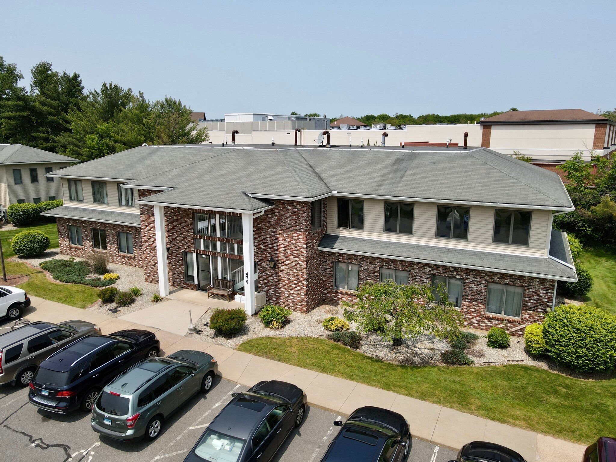 479 Buckland Rd, South Windsor, CT à vendre Photo principale– Image 1 sur 2