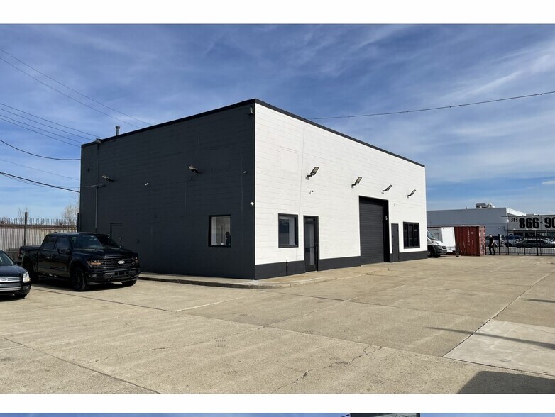 16504 Woodward Ave, Highland Park, MI à vendre - Photo de l’immeuble – Image 2 sur 8
