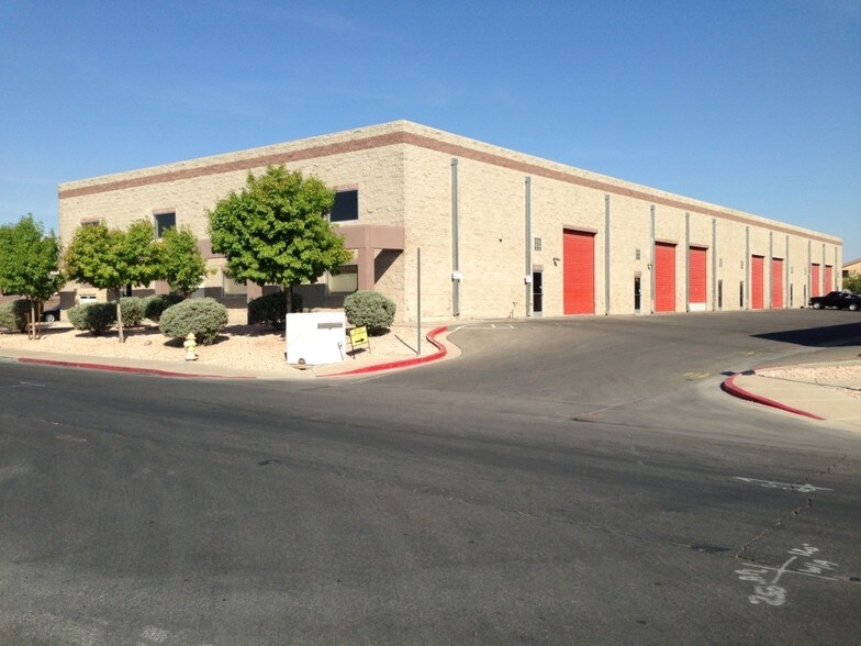 253 Elliott Rd, Henderson, NV à vendre - Photo de l’immeuble – Image 2 sur 6
