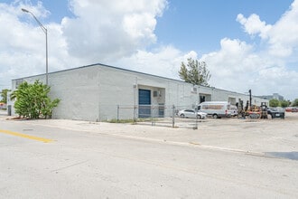 7620 W 2nd Ct, Hialeah, FL à louer Photo de l’immeuble– Image 1 sur 23