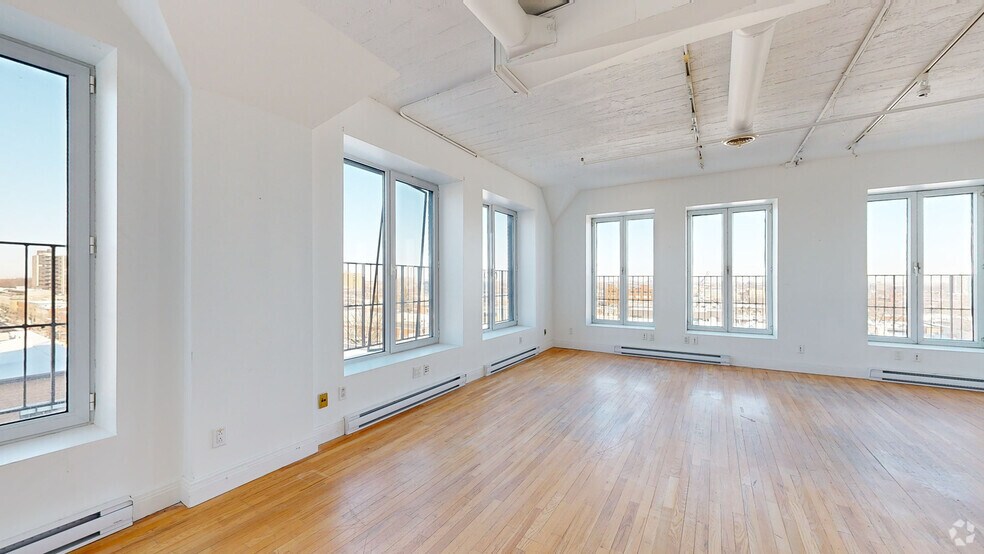 4446 Boul Saint-Laurent, Montréal, QC à louer - Numérisation 3D Matterport – Image 2 sur 25