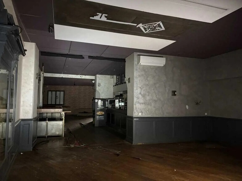 Local commercial dans Orléans à vendre - Photo de l’immeuble – Image 3 sur 7