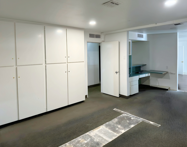 181 S Madera Ave, Kerman, CA à louer - Photo intérieure – Image 3 sur 4