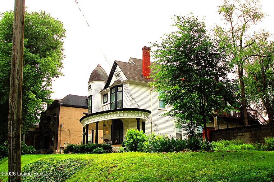1642 Beechwood Ave, Louisville, KY à vendre - Photo de l’immeuble – Image 2 sur 7
