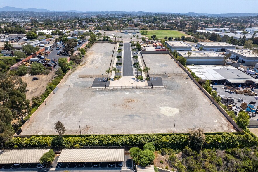 781 North Ave, Vista, CA à louer - Photo de l’immeuble – Image 2 sur 6