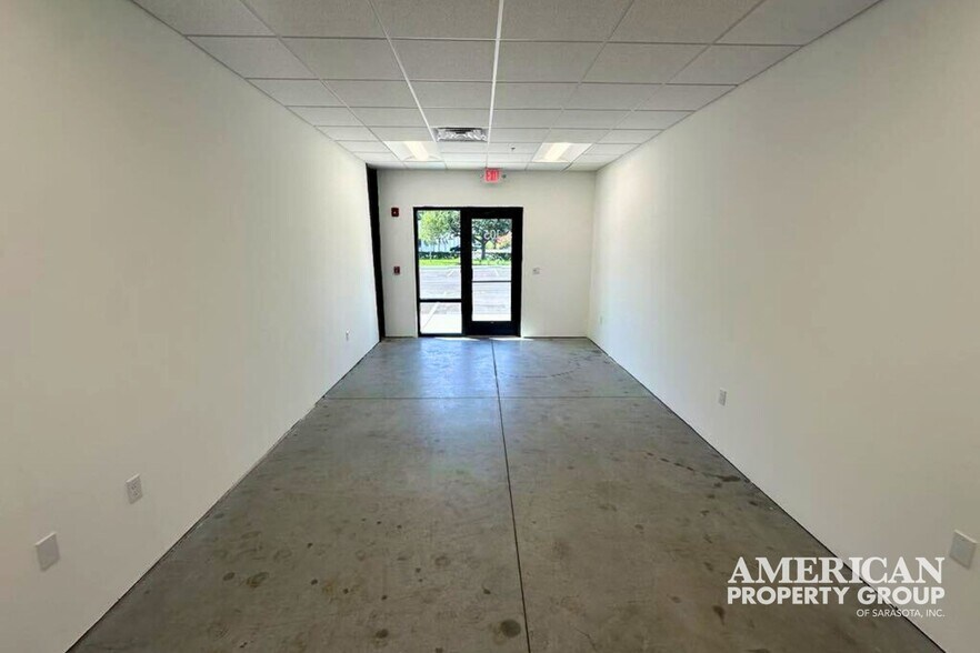 10604 Technology Ter, Bradenton, FL à louer - Photo de l’immeuble – Image 3 sur 8