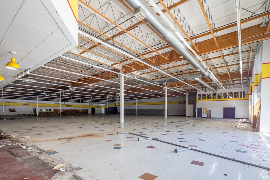 1405 N 99 Hwy, Cottage Grove, OR à vendre - Photo intérieure – Image 3 sur 8