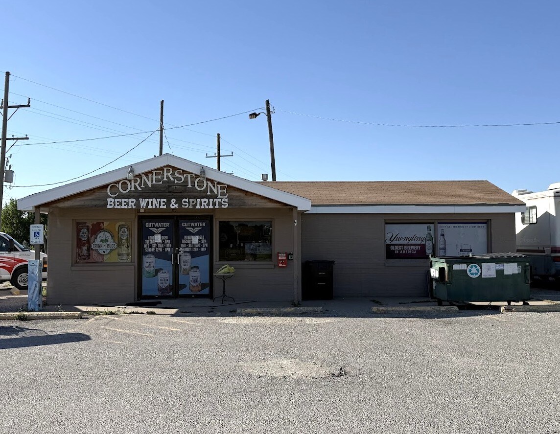 411 Old Kansas 61 Highway, Inman, KS à vendre Photo de l’immeuble– Image 1 sur 12