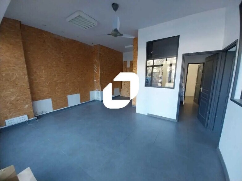 Bureau dans Le Pecq à louer - Photo de l’immeuble – Image 2 sur 6