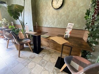 Plus de détails pour Local commercial à louer