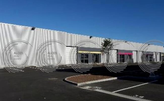 Plus de détails pour Local d'activités à louer