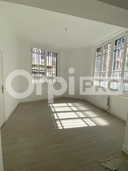 Bureau dans Le Havre à louer - Photo de l’immeuble – Image 2 sur 6