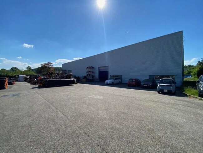 Plus de détails pour Bureau, Local d'activités à louer