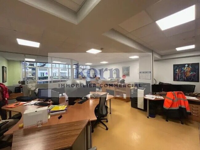 Plus de détails pour Local commercial à vendre