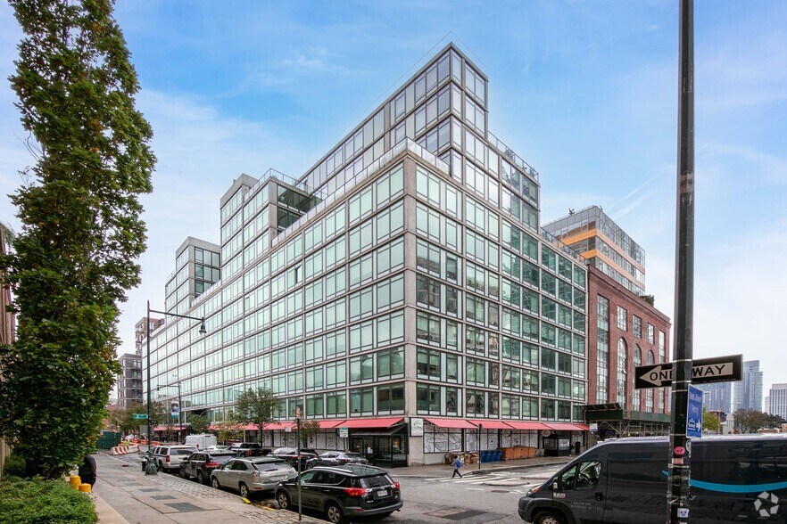 2-14 50th Ave, Long Island City, NY à louer - Photo de l’immeuble – Image 2 sur 6