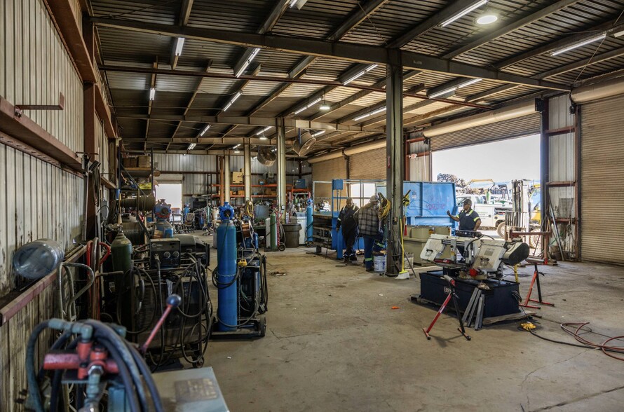 4300 S 17th Ave, Phoenix, AZ à louer - Photo de l’immeuble – Image 3 sur 17