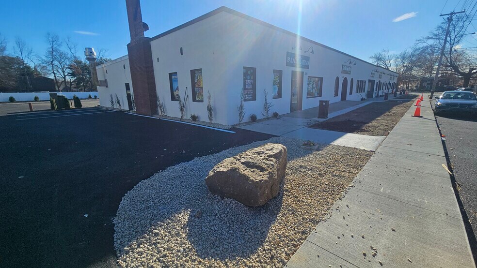 564-594 Success Ave, Stratford, CT à louer - Photo de l’immeuble – Image 2 sur 8