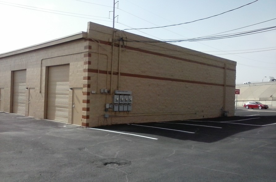 5848 Gateway Blvd E, El Paso, TX à louer - Photo de l’immeuble – Image 3 sur 20