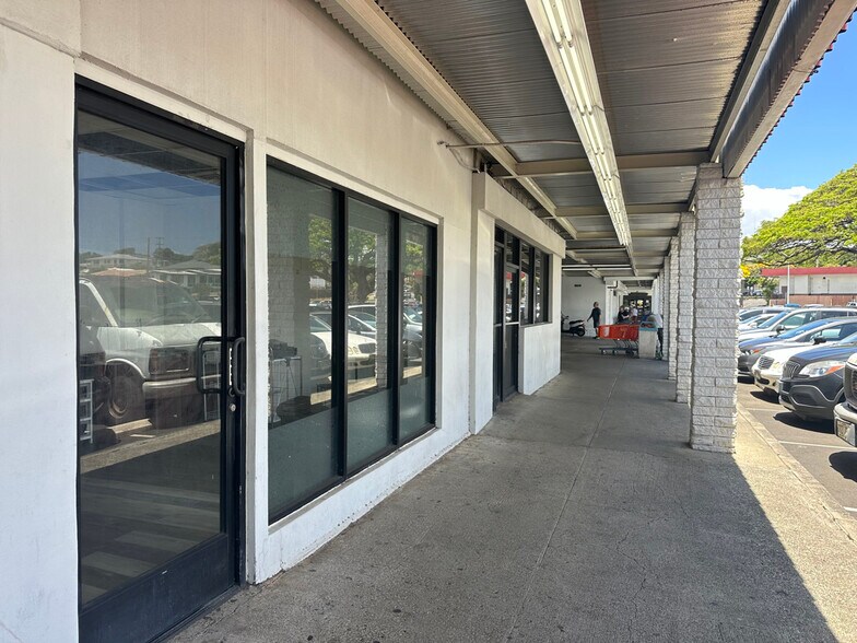 850 Kamehameha Hwy, Pearl City, HI à louer - Photo de l’immeuble – Image 3 sur 4