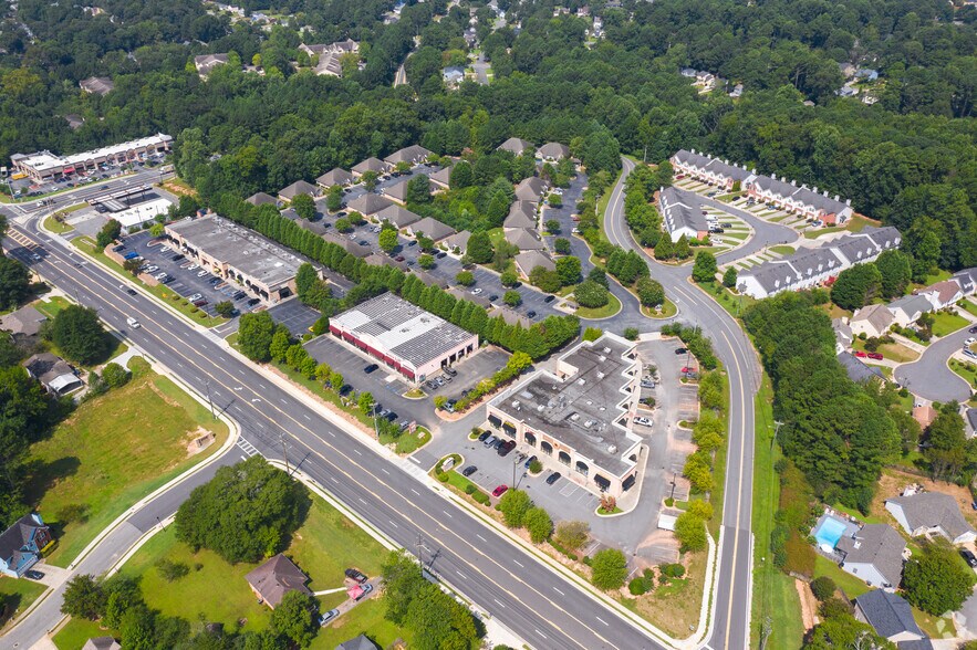 2775 Cruse Rd, Lawrenceville, GA à louer - Photo de l’immeuble – Image 2 sur 7