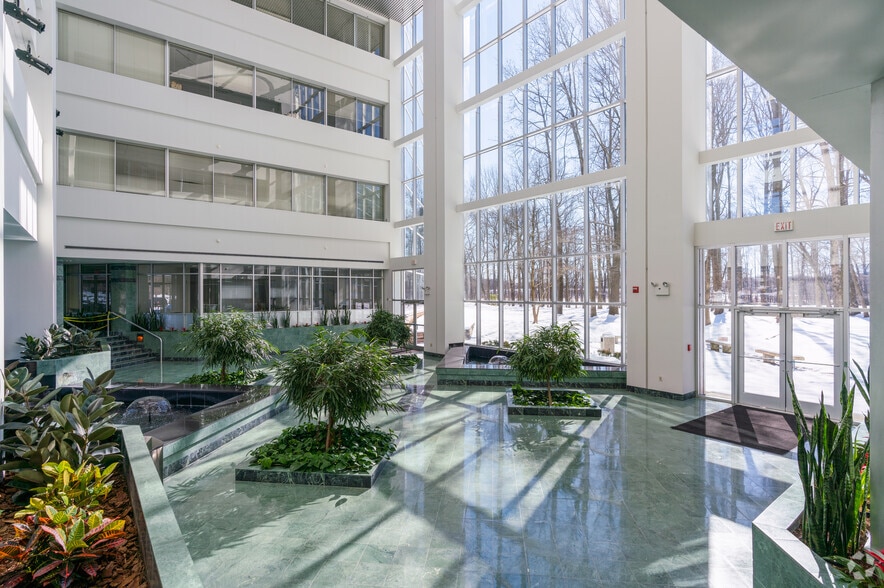 10000 Midlantic Dr, Mount Laurel, NJ à louer - Hall d’entrée – Image 2 sur 6