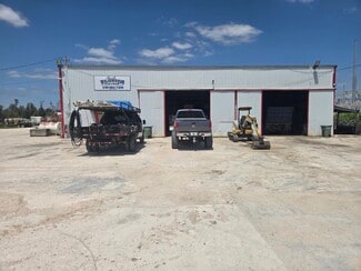 Plus de détails pour 2409 SW Pine Island Rd, Cape Coral, FL - Terrain à louer