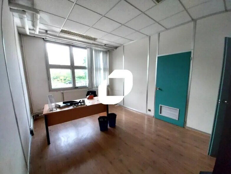 Bureau dans Villiers-sur-Marne à louer - Photo intérieure – Image 3 sur 9