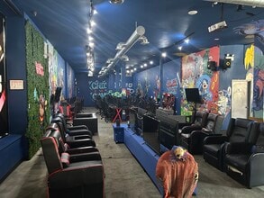 2741 N Milwaukee Ave, Chicago, IL à louer Photo intérieure– Image 2 sur 5