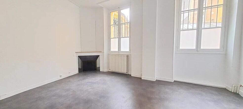 Bureau dans Versailles à louer - Photo de l’immeuble – Image 2 sur 7