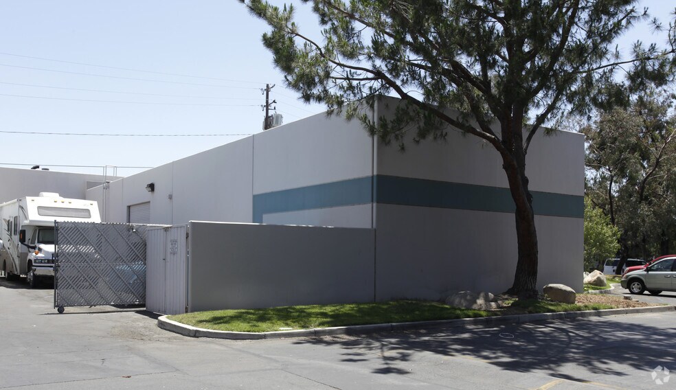 3530 Enterprise Dr, Anaheim, CA à louer - Photo de l’immeuble – Image 3 sur 3