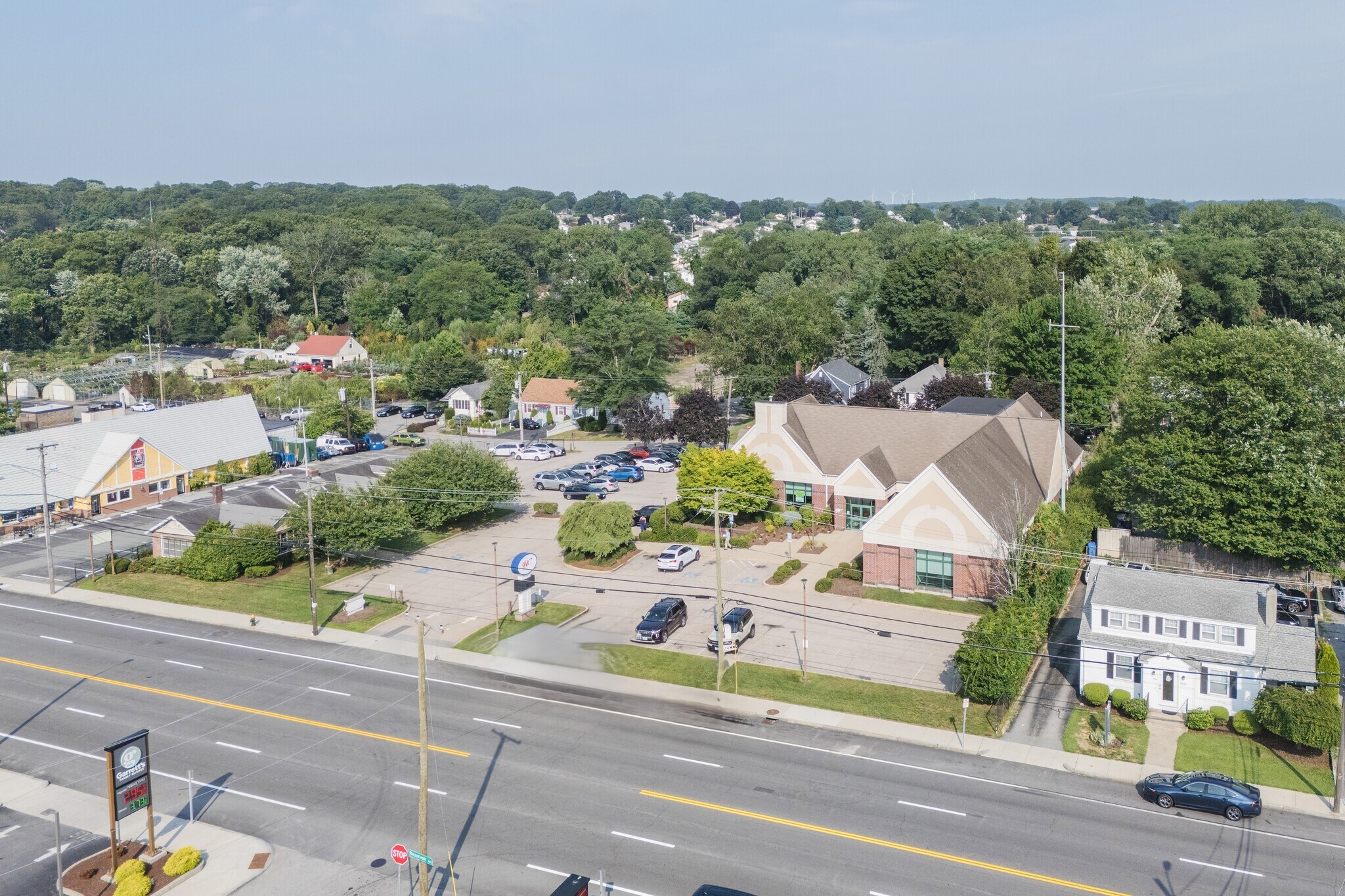 1035-1039 Reservoir Ave, Cranston RI portefeuille de 2 biens à vendre sur LoopNet.fr Photo de l’immeuble– Image 1 sur 24