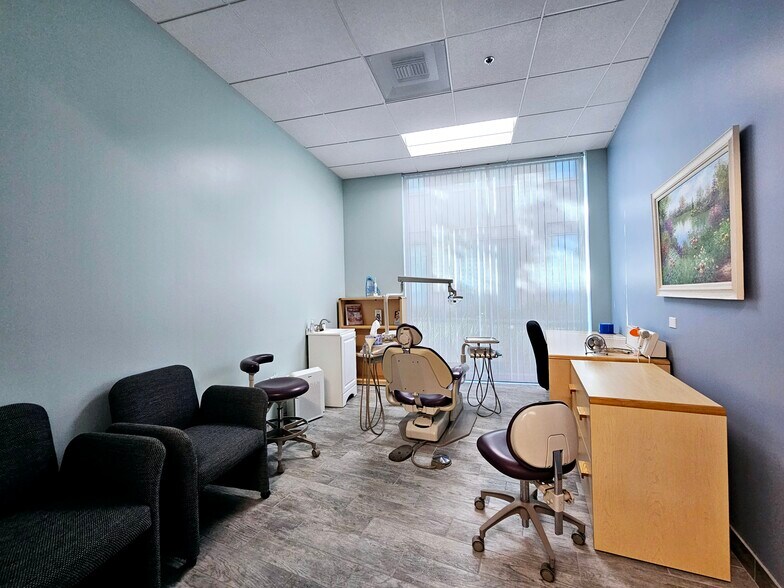 16520 Bake Pky, Irvine, CA à vendre - Photo intérieure – Image 2 sur 62