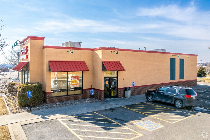 6230 SE 14th St, Des Moines, IA à vendre - Photo de l’immeuble – Image 2 sur 11