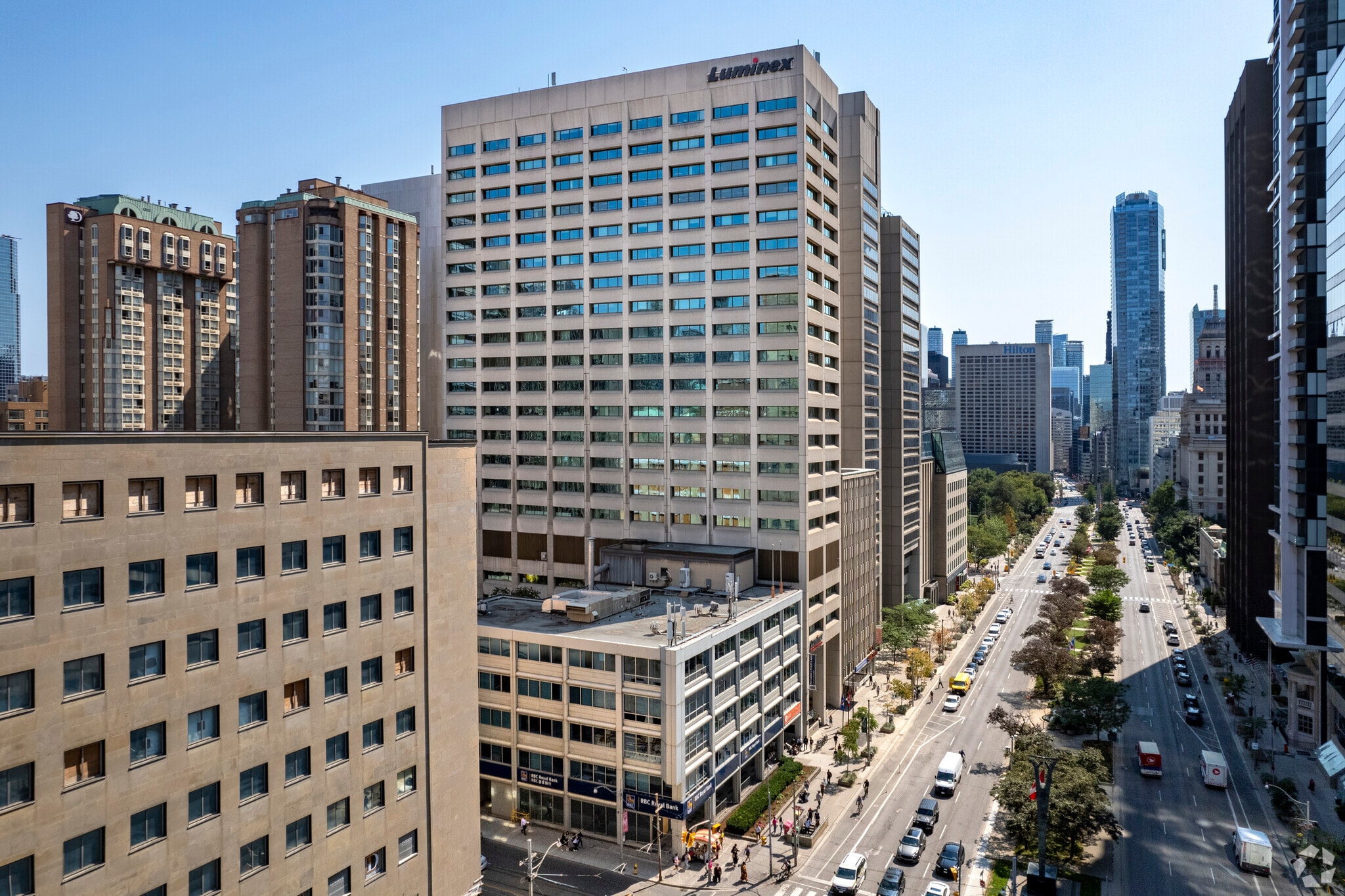 439 University Ave, Toronto, ON à louer Photo principale– Image 1 sur 8