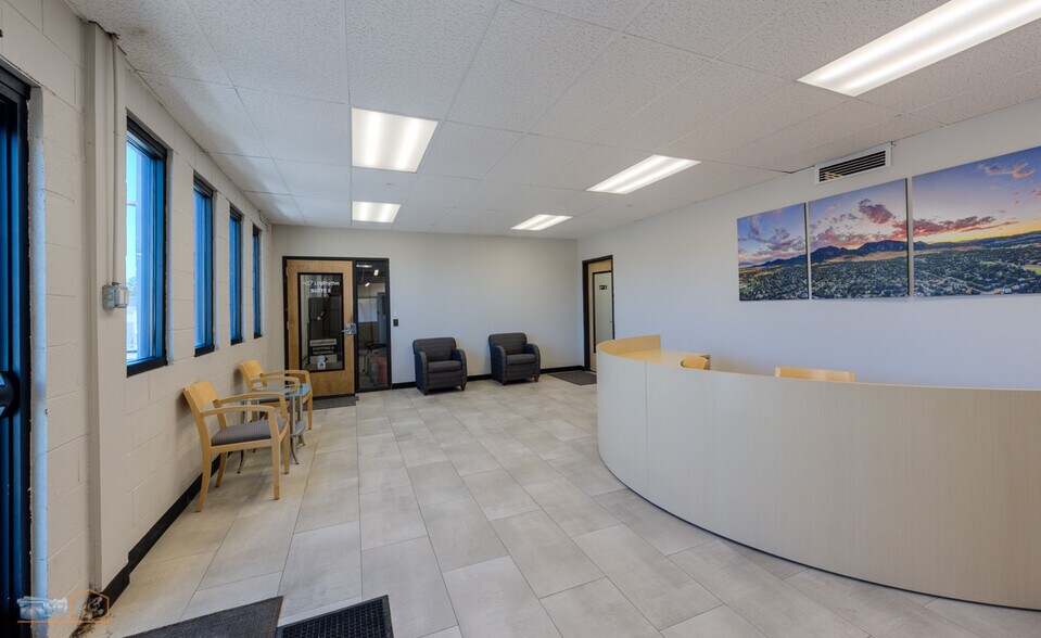 1 Park St, Broomfield, CO à louer - Photo intérieure – Image 2 sur 9